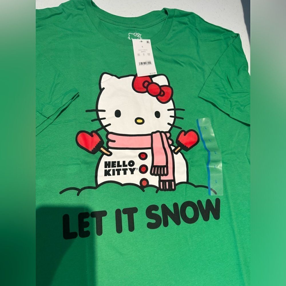 New with tags green hello Kitty, let it snow T-shirt